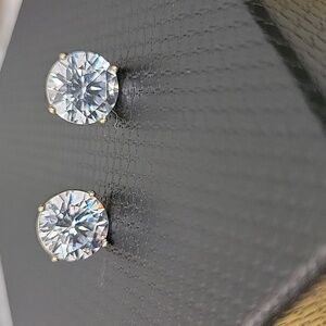 Fashion earrings